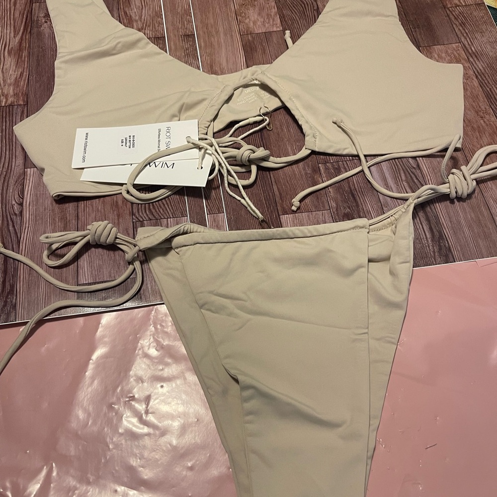 New Riot Swim Cream Tie-Side Bikini Set